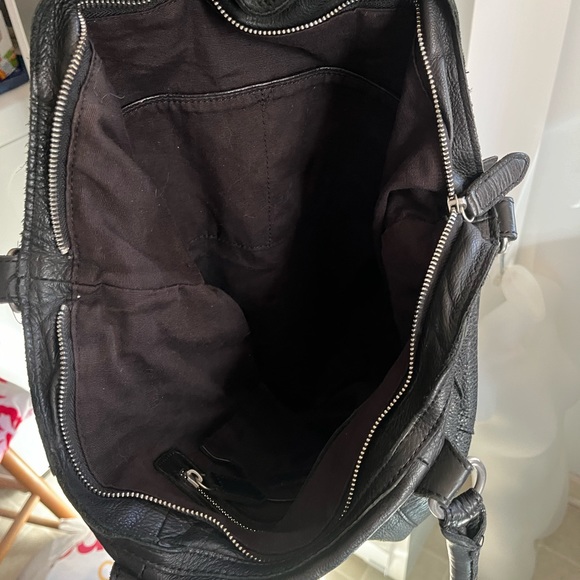 Liebeskind Berlin Black Leather Handbag - Picture 6 of 8